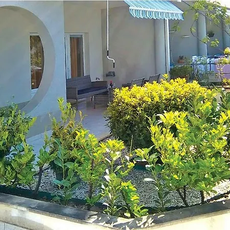 Διαμέρισμα Orange *