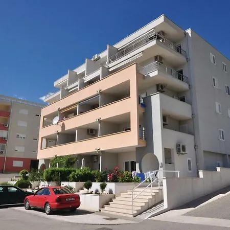 Orange Διαμέρισμα *