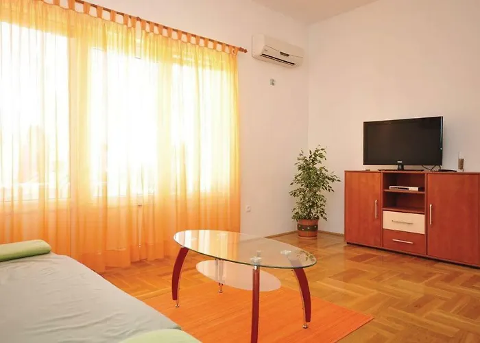 Orange Apartman *