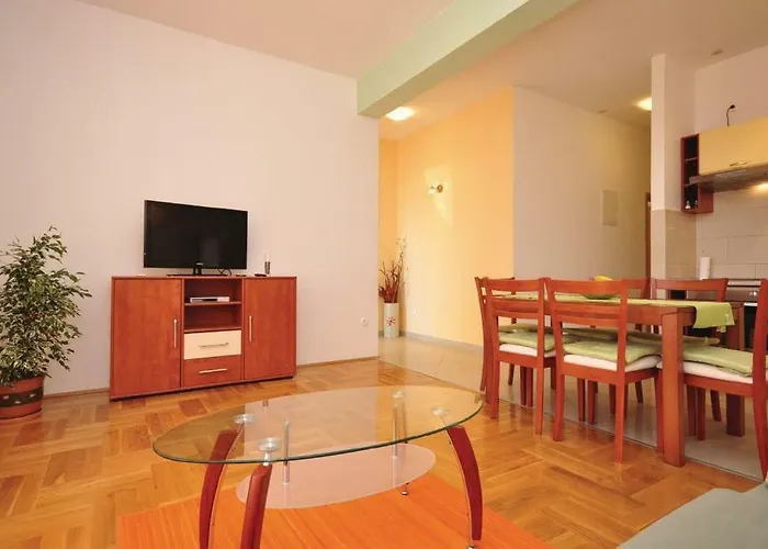 Orange Appartement Makarska