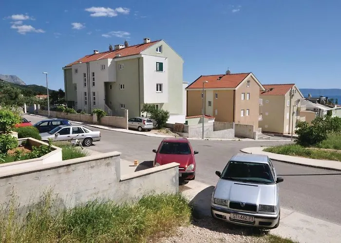 Orange * Makarska